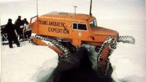 驚き満載のスノーモービル8選