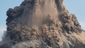 カメラが捉えた最も無慈悲な天災 TOP６！