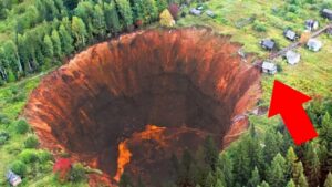 深イイ話！？地上に空いた最も驚くべき穴 TOP６！