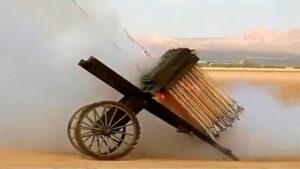 あり得ない！危険な香り漂う古代兵器！