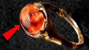 研究者が困惑した驚くべき古代の遺物や奇妙な発見！