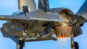 現代を代表する最強の戦闘機トップ6!